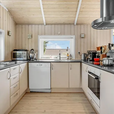 Three-bedroom In Semesterbostad Middelfart
