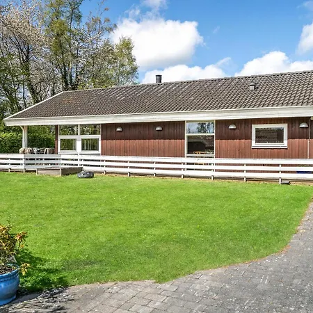 Holiday home 3 Bedroom In Middelfart